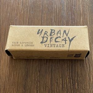 Urban Decay Vintage Lipstick